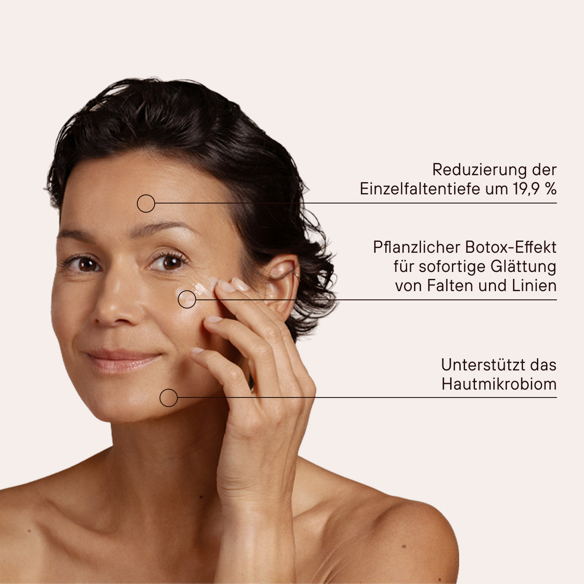 Gesicht mit Hinweisen der Wirkung des Fermented Lifting Serum